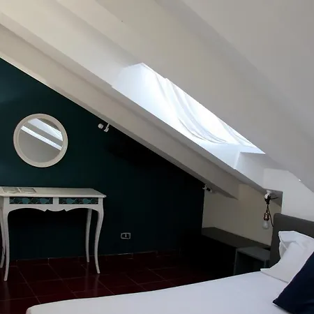Mercanti Attic Version Milano