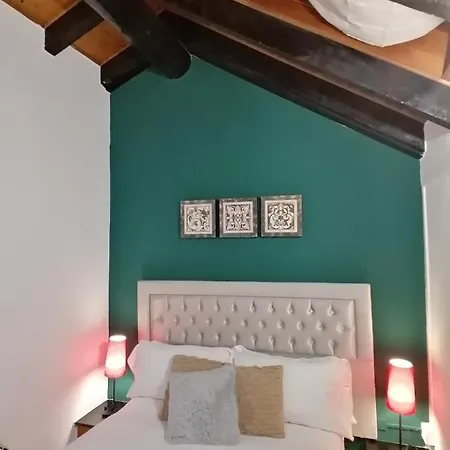 Mercanti Attic Version Milano