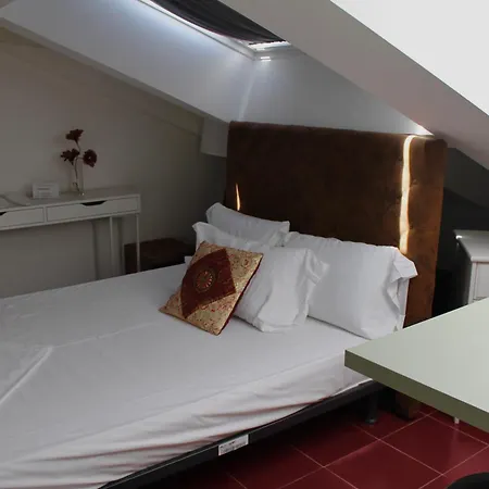 Mercanti Attic Version Daire *