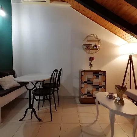 Mercanti Attic Version * ميلان
