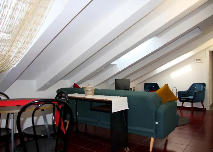 Mercanti Attic Version شقة