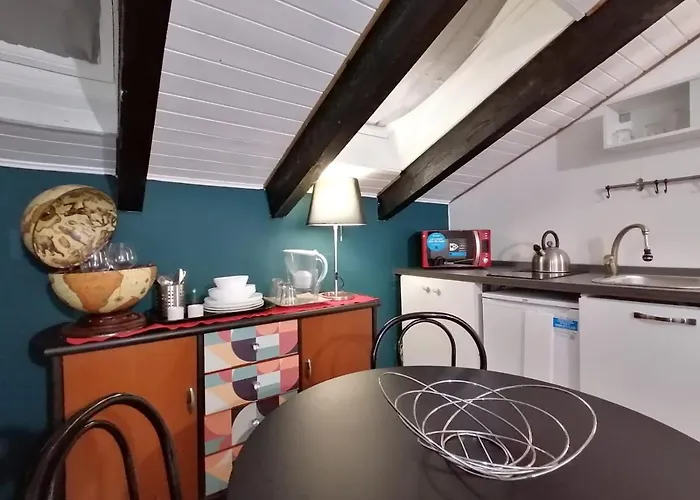 Mercanti Attic Version ميلان