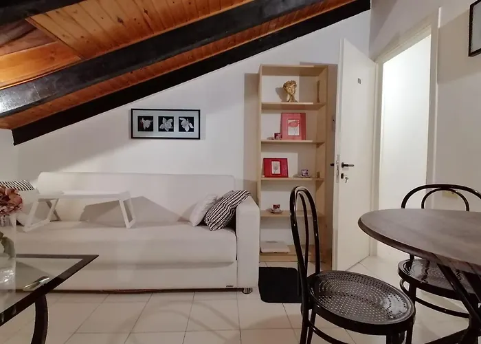 Mercanti Attic Version * ميلان