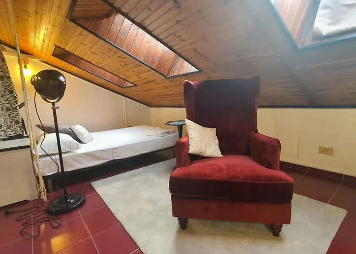 Mercanti Attic Version ميلان