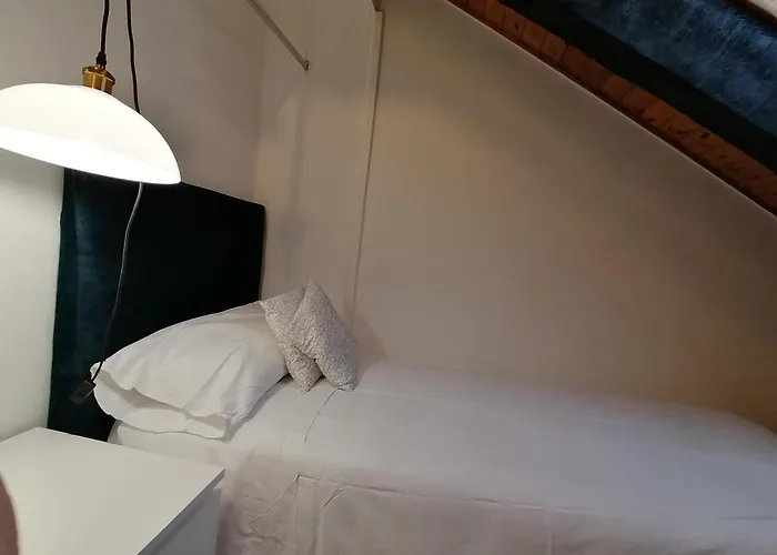 شقة Mercanti Attic Version