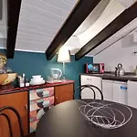 Mercanti Attic Version Milán