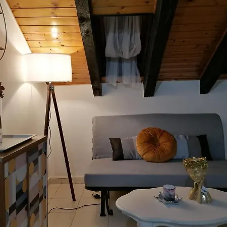 Mercanti Attic Version